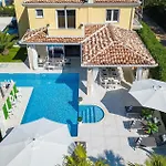 Сasa de vacaciones Santo