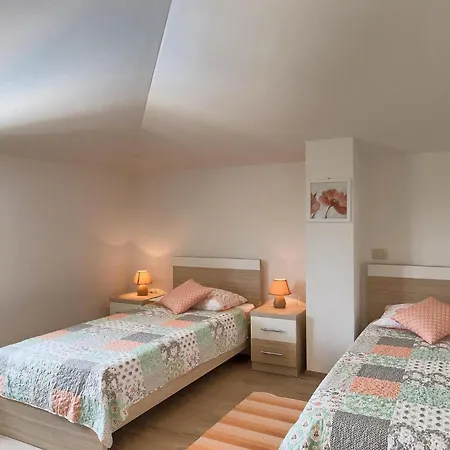 Quercus Alba Tatil Evi