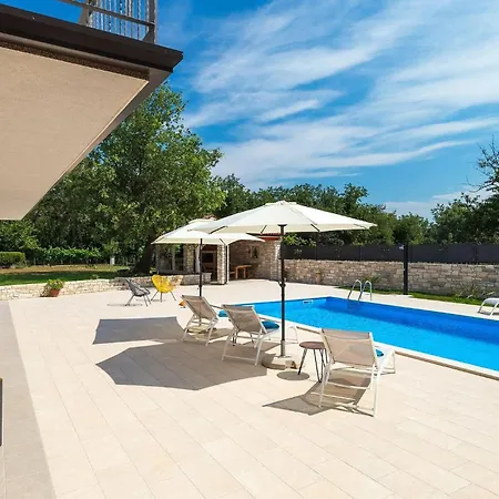 Tatil Evi Quercus Alba